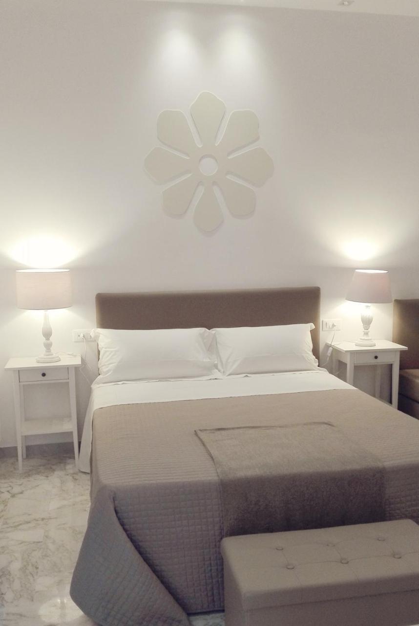 Flos Guest House Lucera Esterno foto