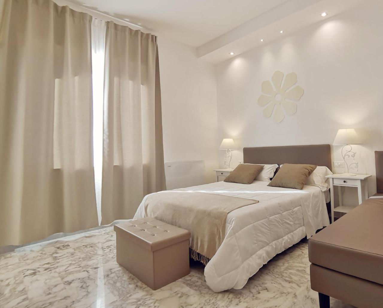 Flos Guest House Lucera Esterno foto