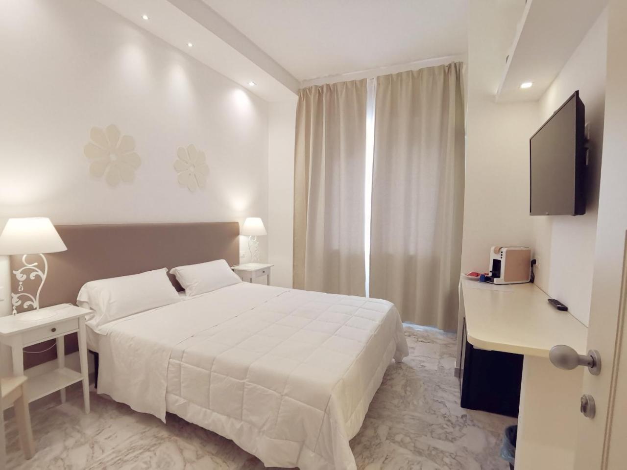 Flos Guest House Lucera Esterno foto