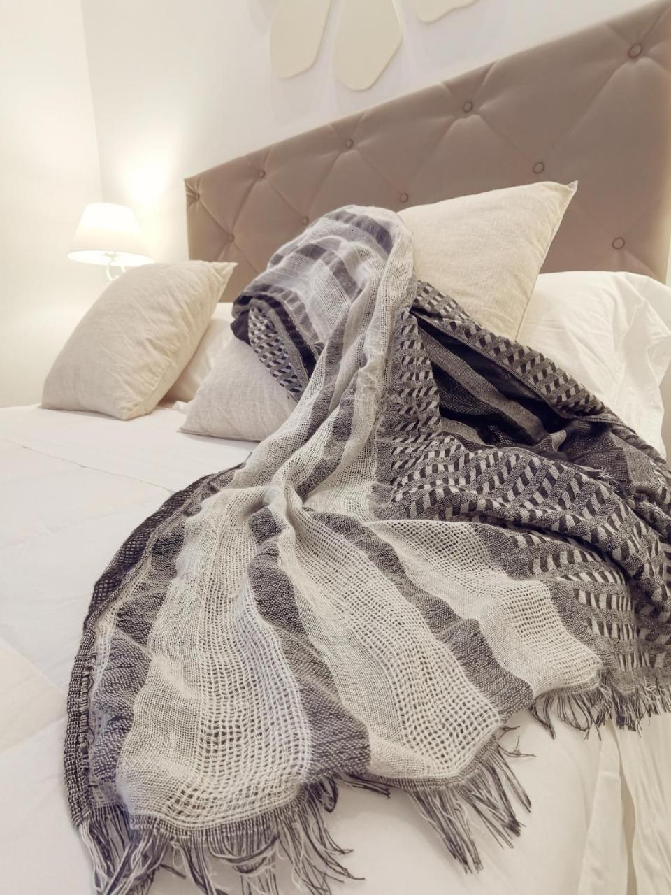 Flos Guest House Lucera Esterno foto