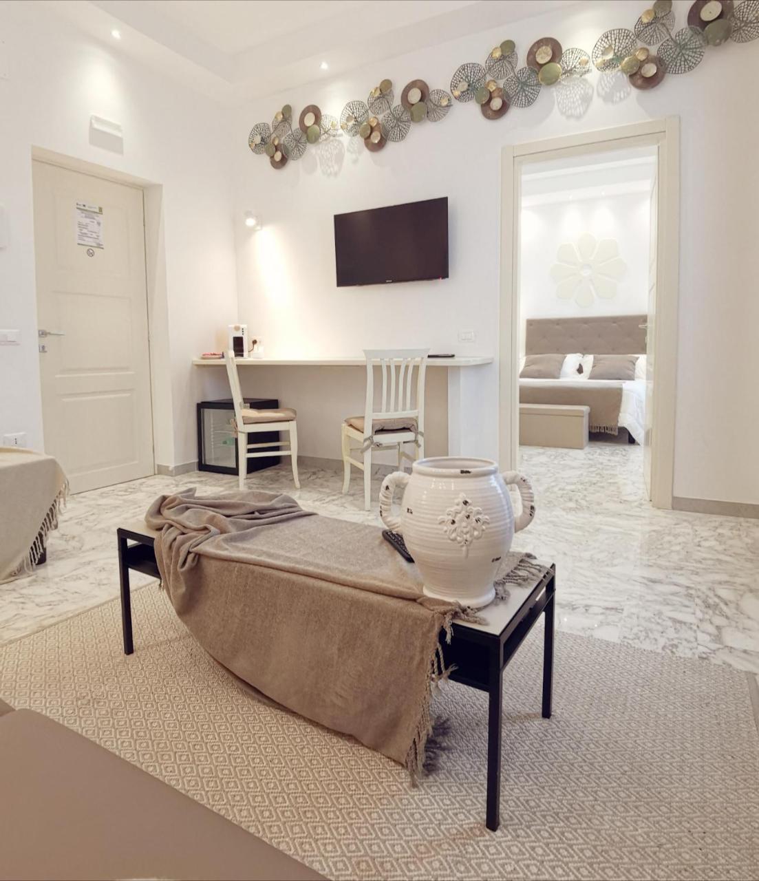 Flos Guest House Lucera Esterno foto