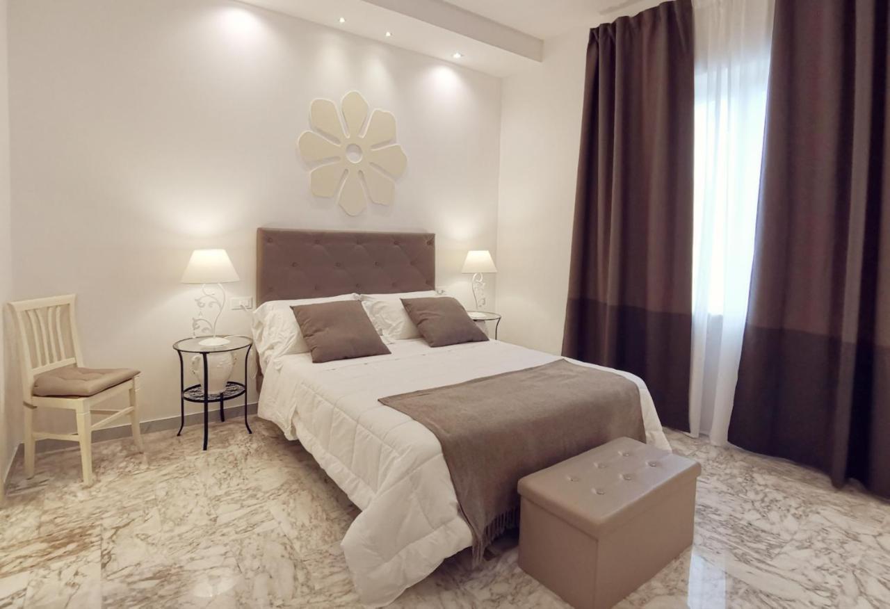 Flos Guest House Lucera Esterno foto