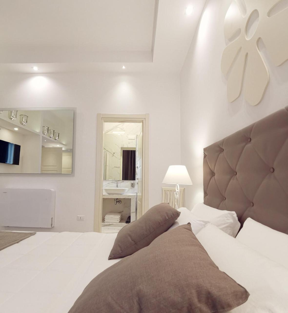 Flos Guest House Lucera Esterno foto