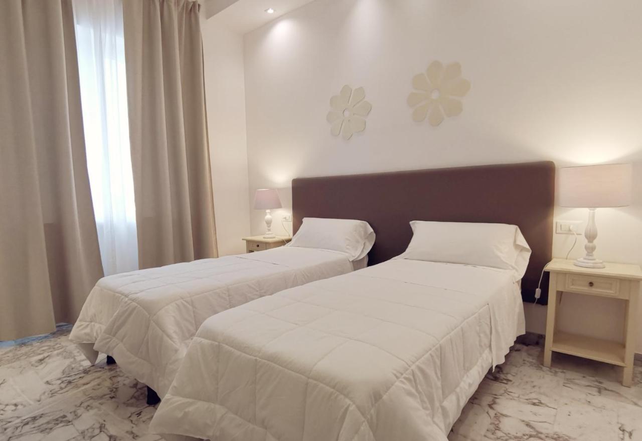Flos Guest House Lucera Esterno foto