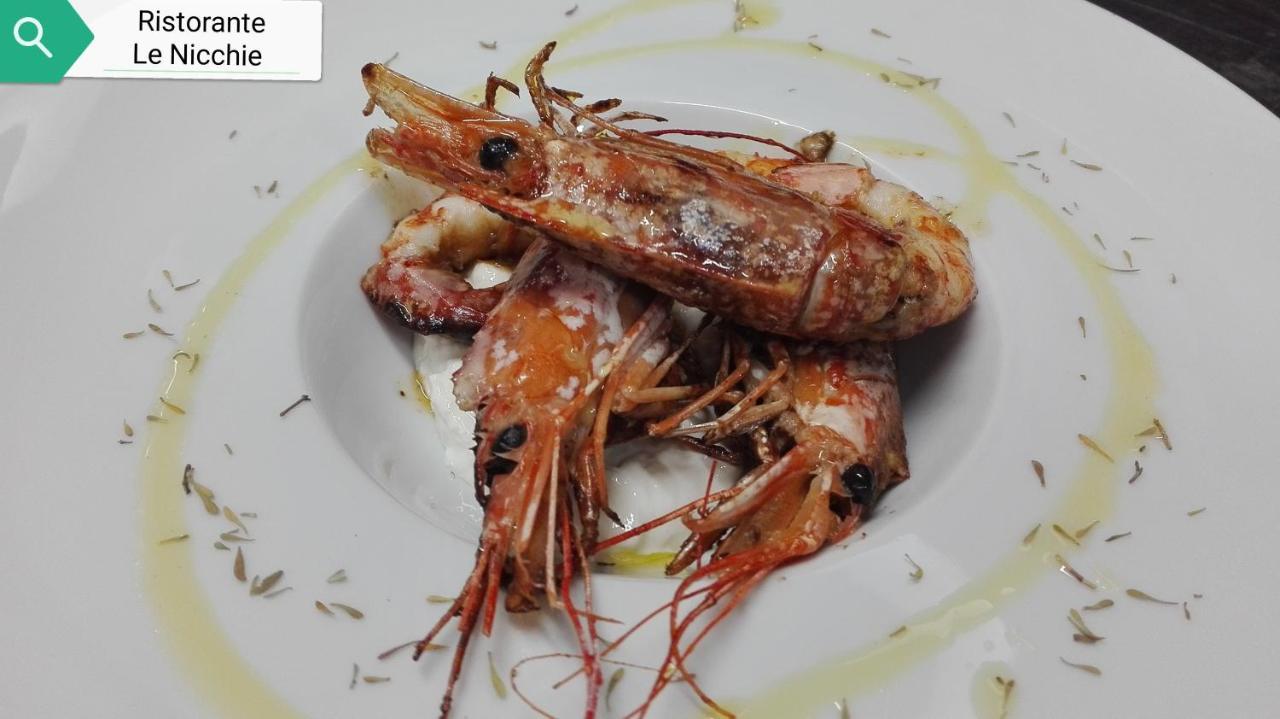 Flos Guest House Lucera Esterno foto
